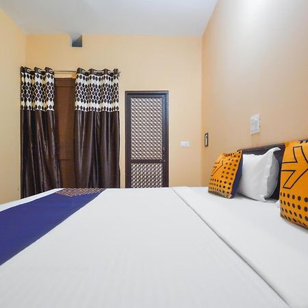 Spot On Hotel Diamond Sohāna Zewnętrze zdjęcie