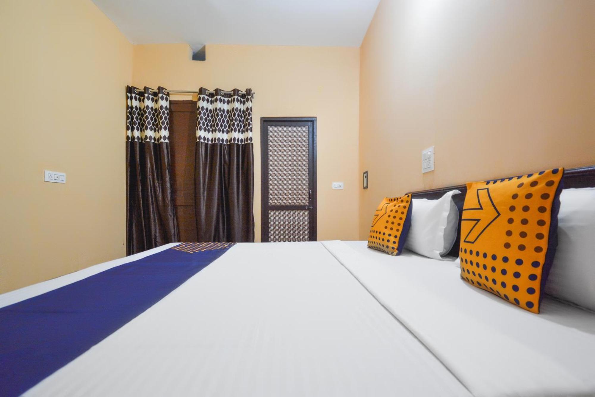 Spot On Hotel Diamond Sohāna Zewnętrze zdjęcie